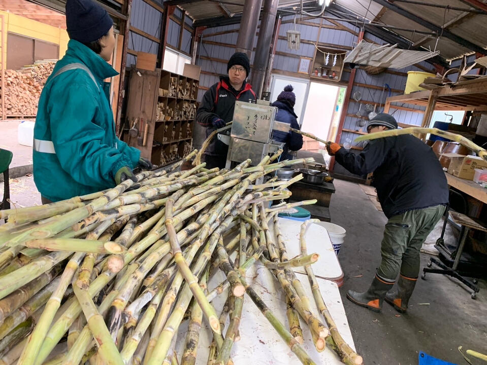 工場で絞る